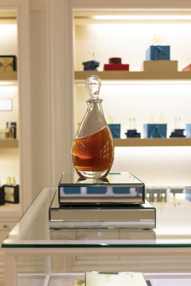  Halston’s iconic teardrop perfume bottle was designed by frequent collaborator Elsa Peretti.