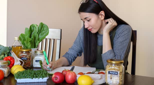 Plan ahead to cut down on food waste (photo: Adobe)