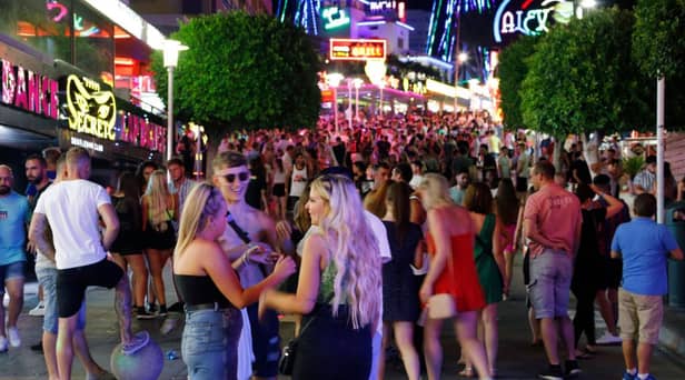 Brits on all-inclusive holidays in Spain face a cap on alcohol consumption (Photo: Getty Images)