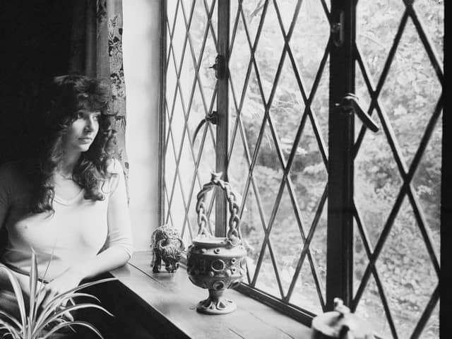 English singer-songwriter and musician Kate Bush at her family's home in East Wickham, London, 26th September 1978. (Photo by Chris Moorhouse/Evening Standard/Hulton Archive/Getty Images)