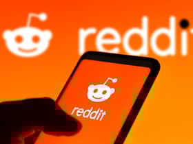 The Reddit app has gone down leaving hundreds unable to access the site on their phones
