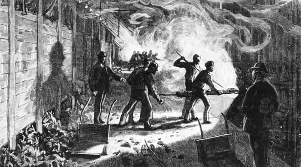Changing retorts at the London Gas Company’s works at Vauxhall in 1889. Picture for illustrative purposes by Rischgitz.  