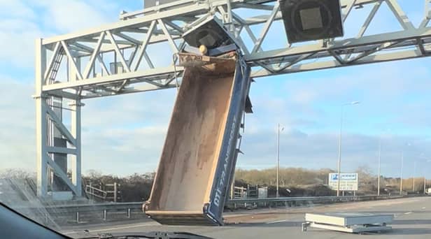 The lorry trailer stuck on a gantry between junction 17 at Cribbs Causeway and junction 18 at Avonmouth