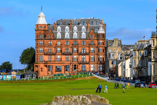 Flat overlooking 18th hole where Tiger Woods won his first British Open goes on the market for £2.3m