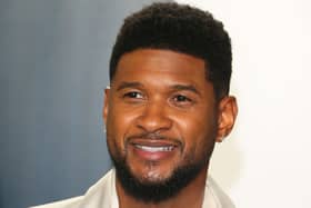 US singer Usher attends the 2020 Vanity Fair Oscar Party following the 92nd Oscars at The Wallis Annenberg Center for the Performing Arts in Beverly Hills on February 9, 2020. (Photo by Jean-Baptiste Lacroix / AFP) (Photo by JEAN-BAPTISTE LACROIX/AFP via Getty Images)