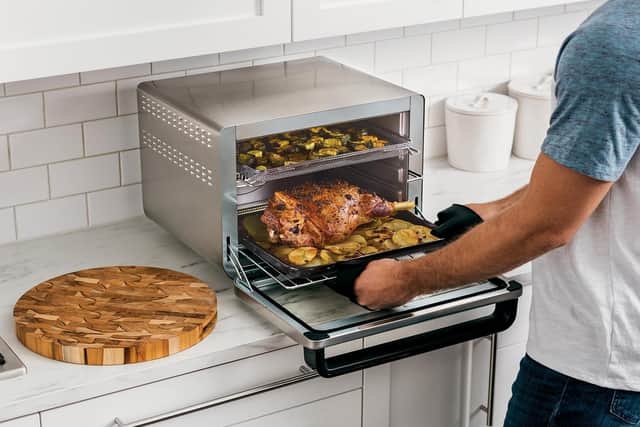 It's ideal for quickly cooking large family meals