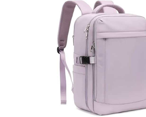 Ryainair carry on bags have to fit within a specific size restriction