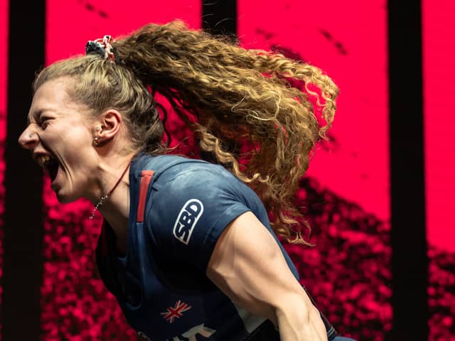 Bobbie Butters powerlifting in a competition