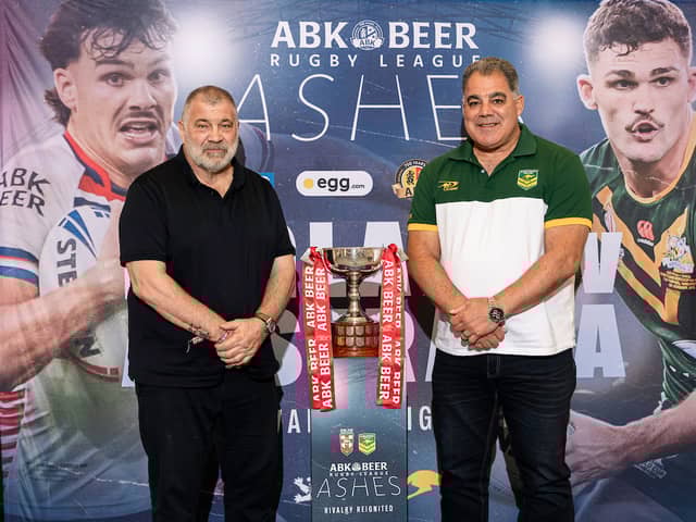 England coach Shaun Wane (left) and Australia boss Mal Meninga (right) with the Rugby League Ashes trophy