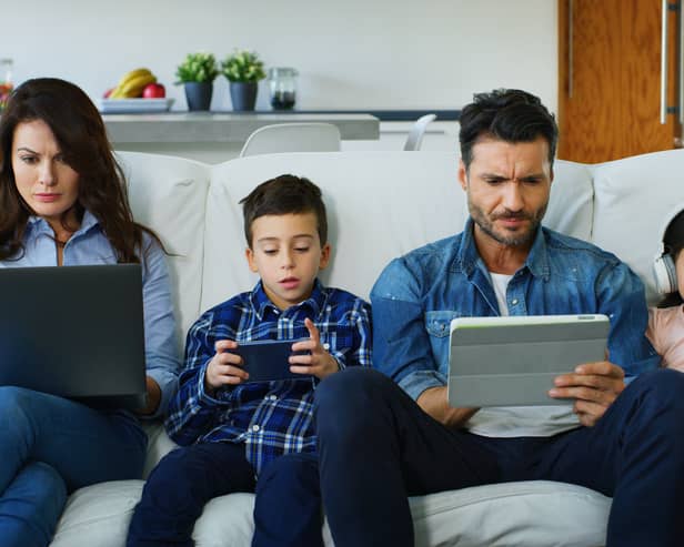 2,000 mums and dads with children aged between 11 and 17 find quality time together is becoming more difficult due to screens