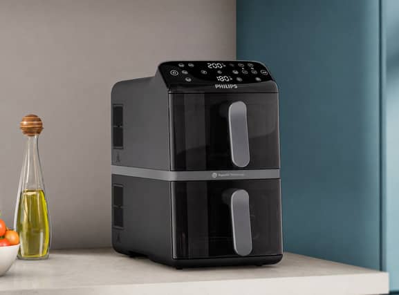 Amazon's deal makes this high-end Philips air fryer nearly half price