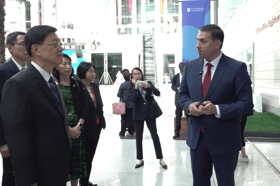The chief executive also encouraged companies in Central Asia to leverage Hong Kong's advantages