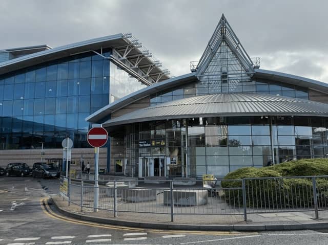 Manchester Airport station