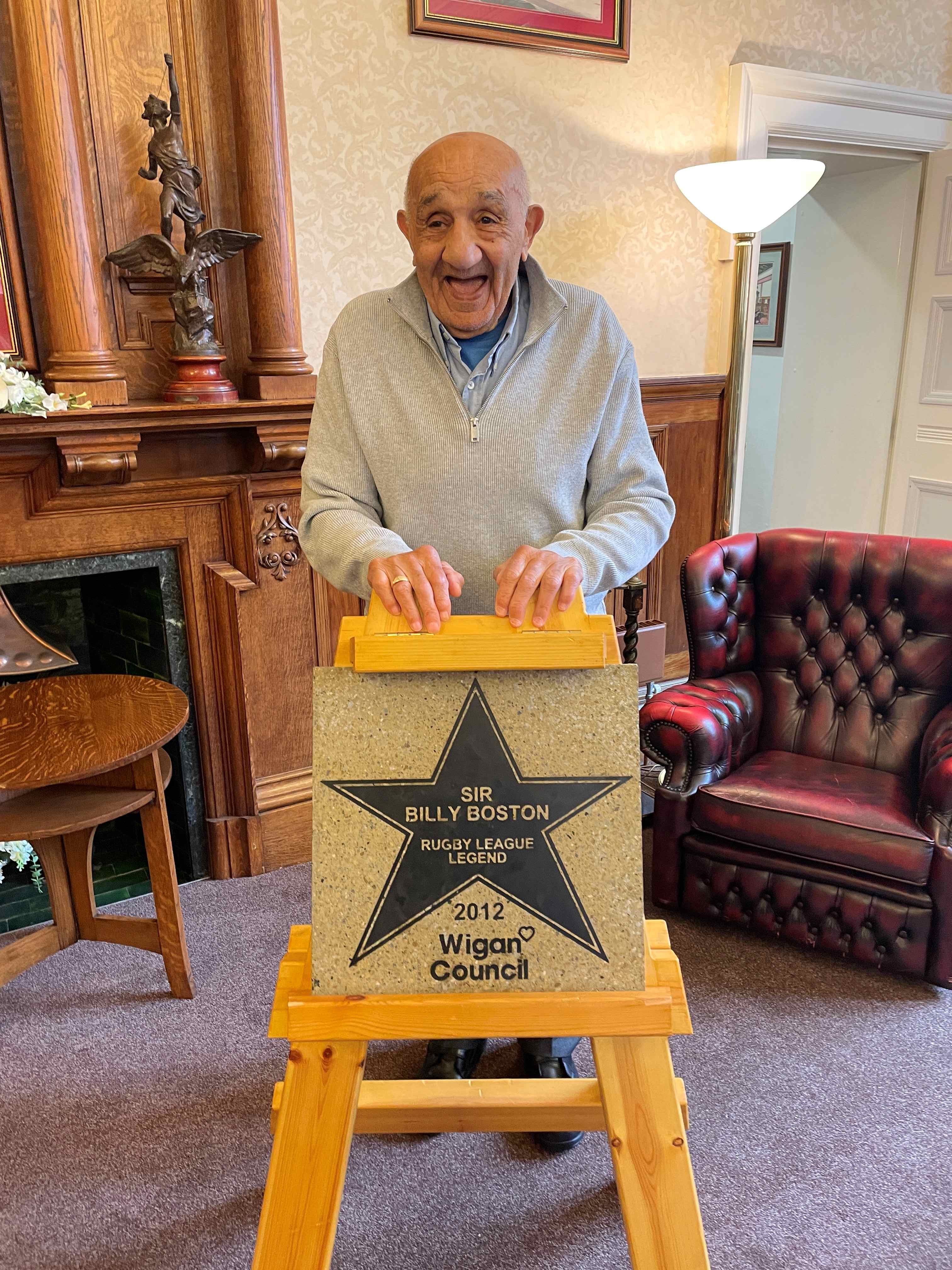 Keely mentor, wrestling legend and rugby stalwart to receive new award ...