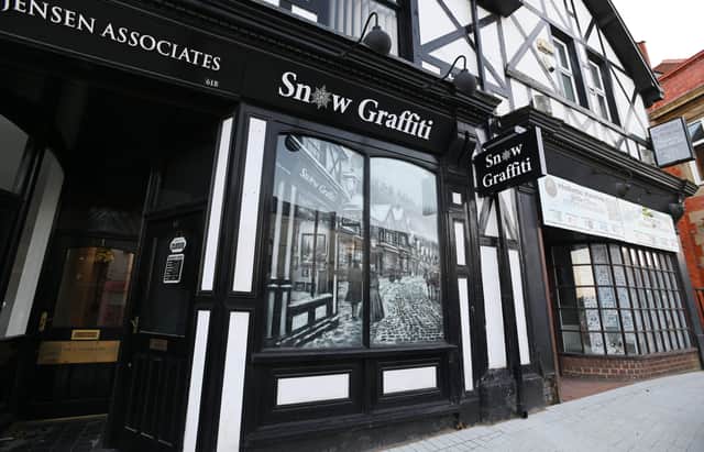 Snow Graffiti gallery