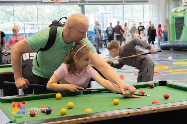 Shooting pool