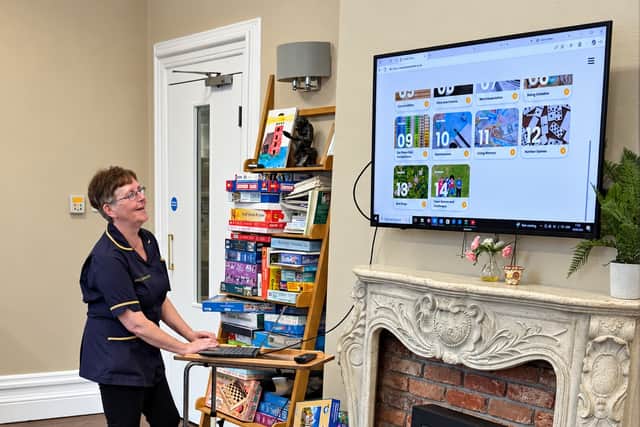 Jayne Taylor from Lakeside Care Home delivering one of the Ayla sessions