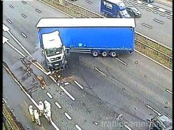 More than 400 litres of diesel has spilled across the northbound M6 in Cheshire