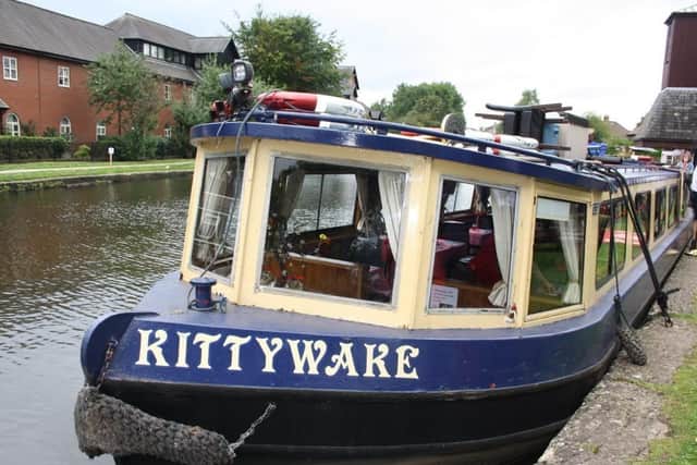 Thieves broke into the Kittywake canal cruise boat and stole a large quantity of alcohol before making a getaway in a second vessel