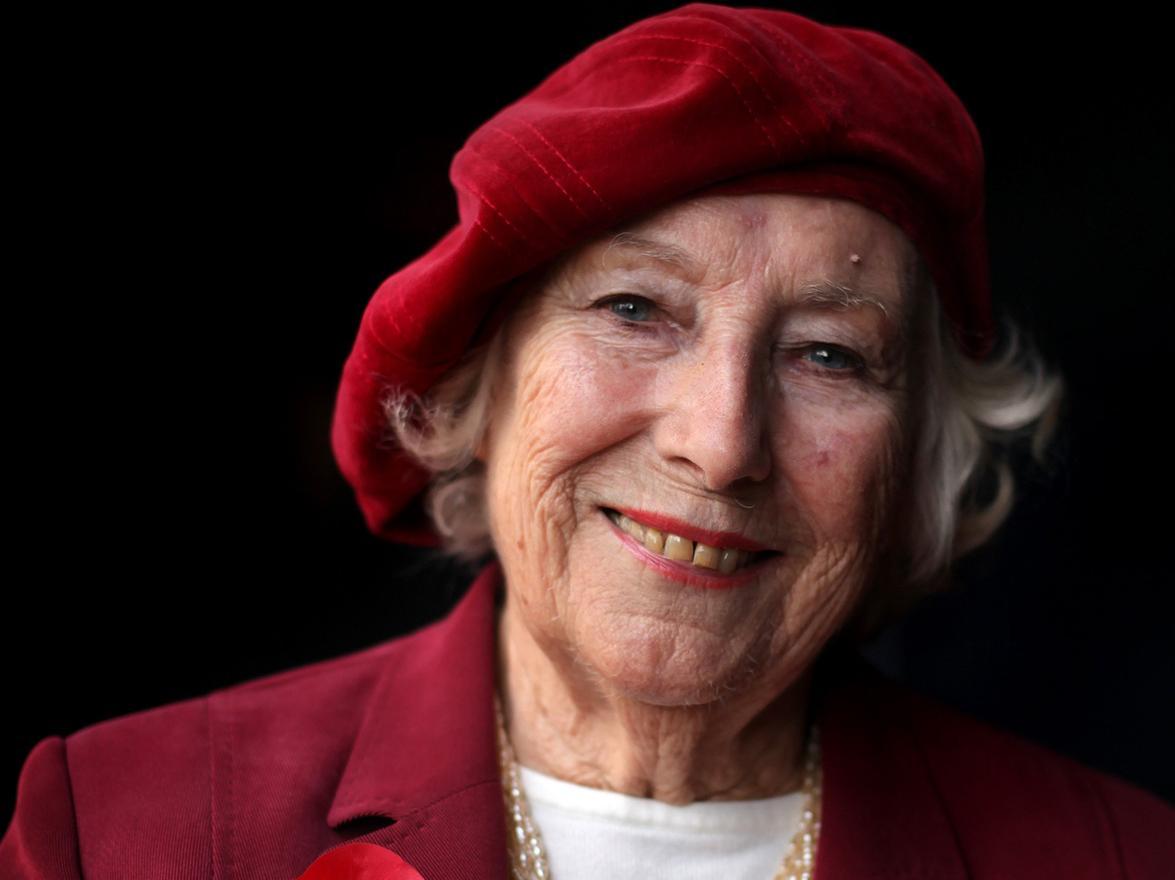 Forces sweetheart Dame Vera Lynn travelled around the world to ...