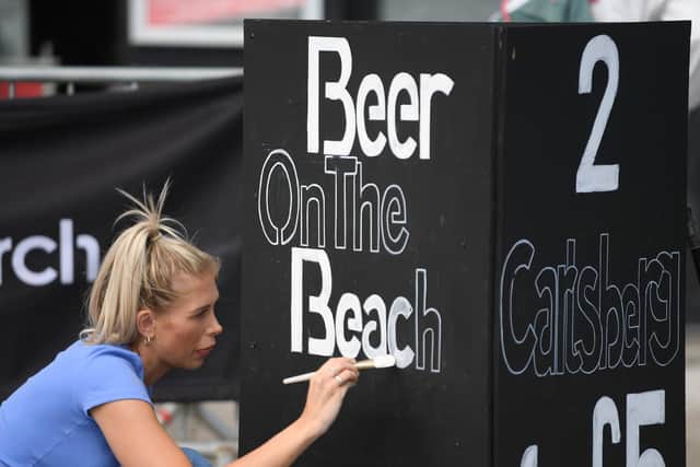 A seafront nightclub opens to sell beer on Brighton beach (Photo by Mike Hewitt/Getty Images)