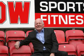 Sports retailer and gym group DW Sports, founded by former Latics owner Dave Whelan, has said it is to tumble into administration, with 1,700 employees at risk