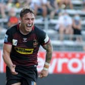 Sam Powell scores a try against Catalans
