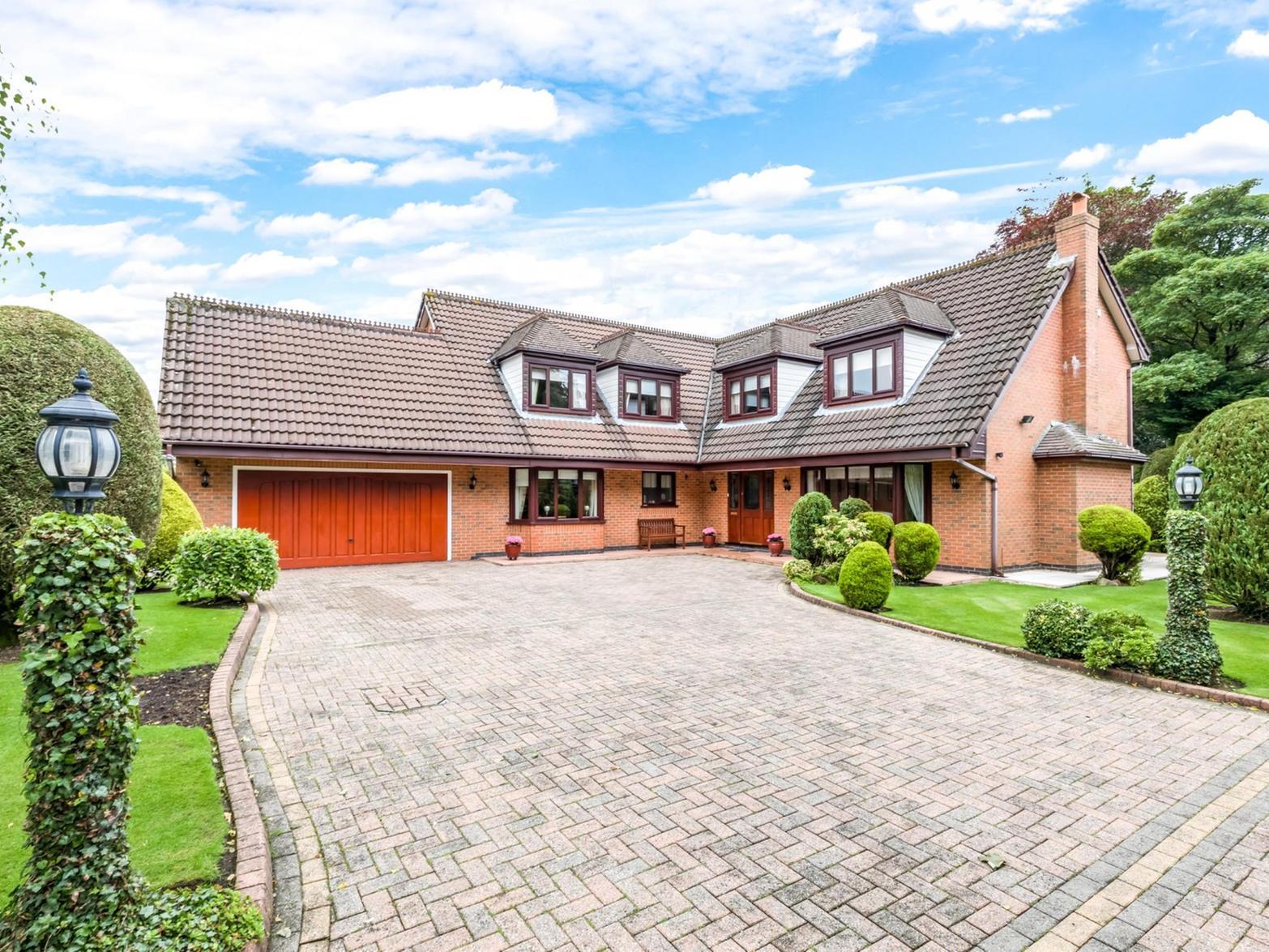 Huge and secluded £615,000 fourbed Standish home with three reception