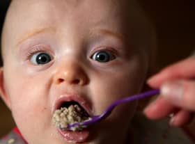 Giving babies Weetabix from four months of age may prevent them developing allergies to wheat, research suggests.
