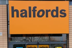 Hundreds of MOT testers and vehicle technicians are being recruited by Halfords Autocentres amid an increase in the used car market.