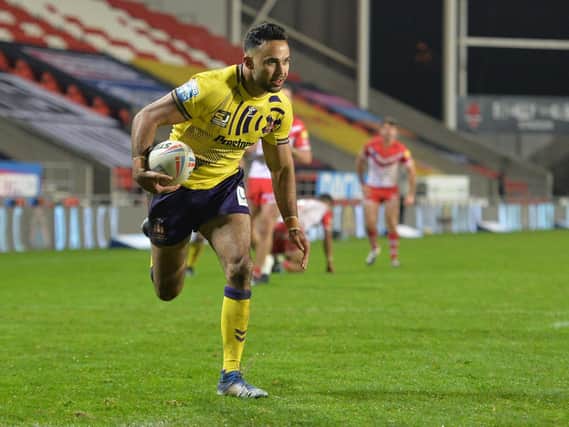 Bevan French scores a try at St Helens