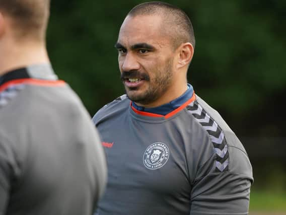 Thomas Leuluai in training