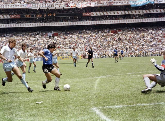 Maradona scores the second Argentina goal against England in 1986