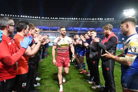 Sean O'Loughlin leaves the pitch to a guard of honour