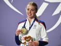 Keely Hodgkinson with her gold medal