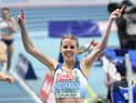 Keely Hodgkinson winning the 800m