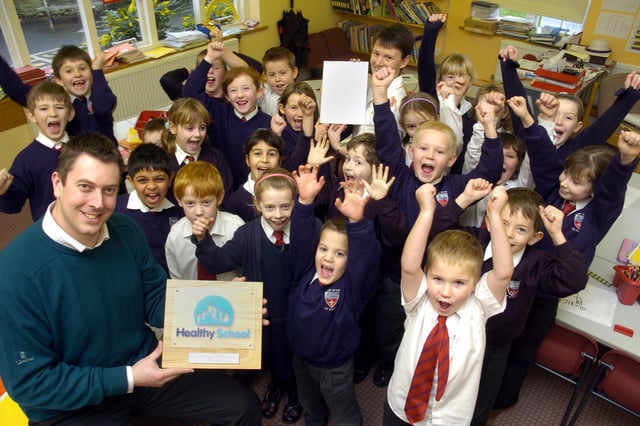 East Ayton Primary School achieves two awards, Healthy Schools and ActiveMark (for sports).