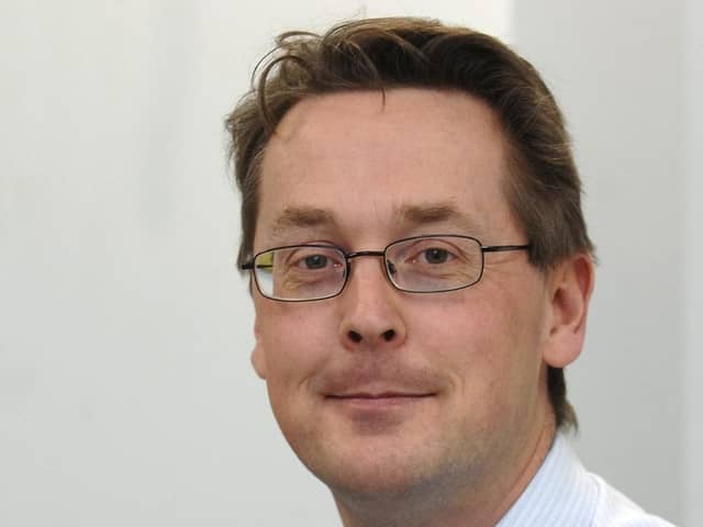 Dr Tim Dalton