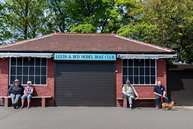 Yeadon West had 566.4 cases per 100,000 people in the latest week. This is the same as the week before.