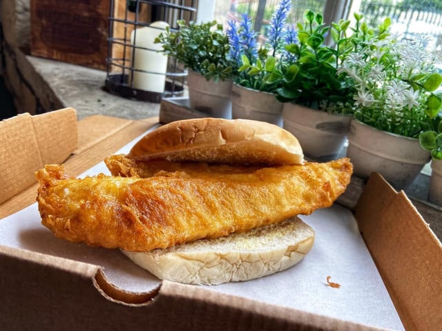 The Catch Seafood Restaurant in Woodhead Road, Holmfirth, bagged the second place spot on the TripAdvisor list. The chip shop, which has other restaurants across West Yorkshire, was praised by customers for its "very friendly staff" and "fresh ingredients".

Reviewers said: "The best fish meal we’ve had for years", while another added: "met at the door shown to our table had a mixture of starters mains and puds. Service and food excellent. Lovely little place in middle of town easy to walk too".