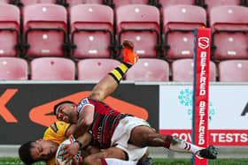 Bevan French tries to stop Derrell Olpherts from scoring. Picture: SWPix