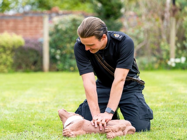 The first ever nationwide campaign to provide free dog first aid support to the UK’s police forces launches today