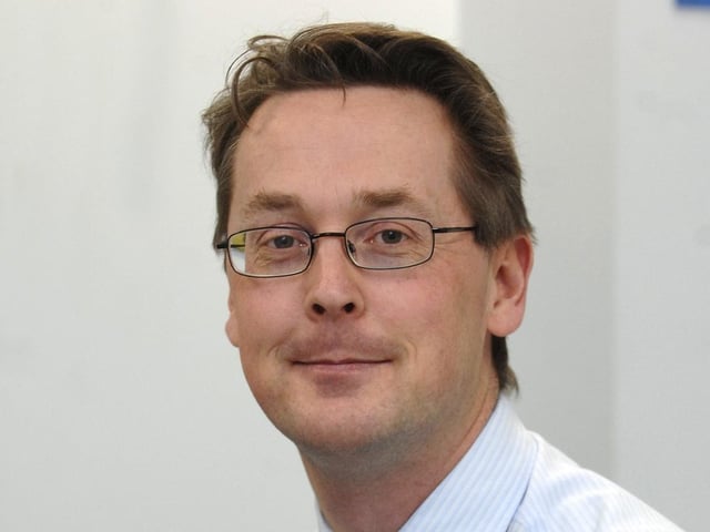 Dr Tim Dalton