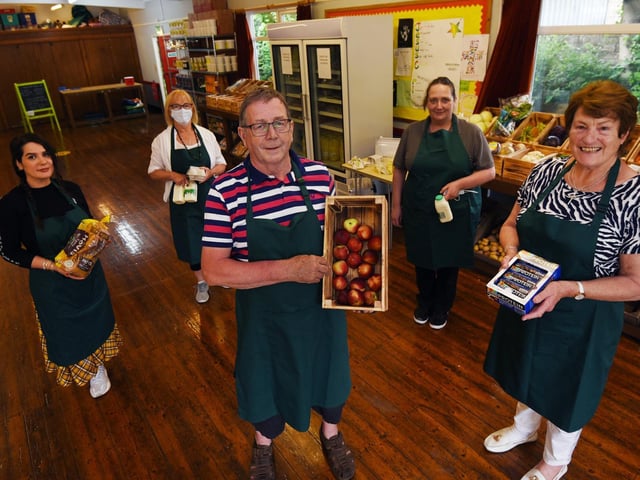 Volunteers at Ashton Pantry