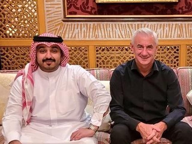 Talal Al Hammad, pictured with Liverpool and Wales legend Ian Rush (Pic: Talal Al Hammad twitter)