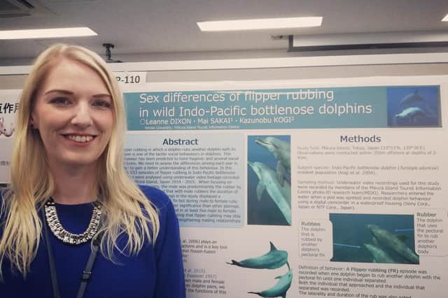 Leanne Rosser presenting her flipper rubbing research at the Japan Ethology Conference 2019