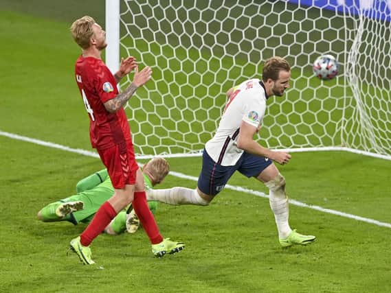 Harry Kane scores England's winning goal