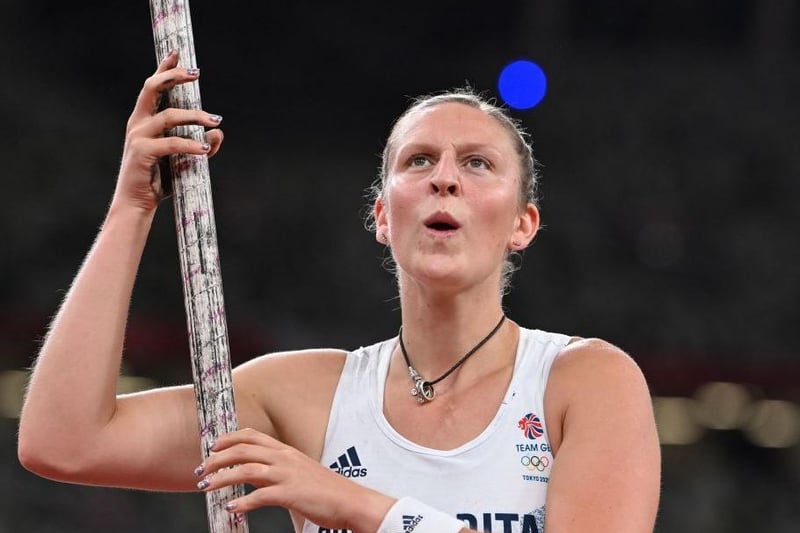 Holly Bradshaw concentrates before a vault in the Olympic final