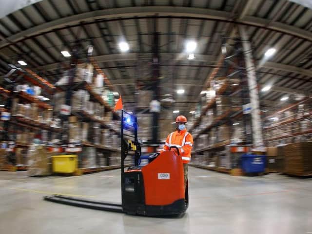 Amazon is advertising for “urgently needed” warehouse pickers and packers across the UK