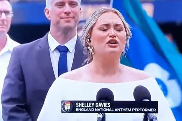 Shelley gives it her all